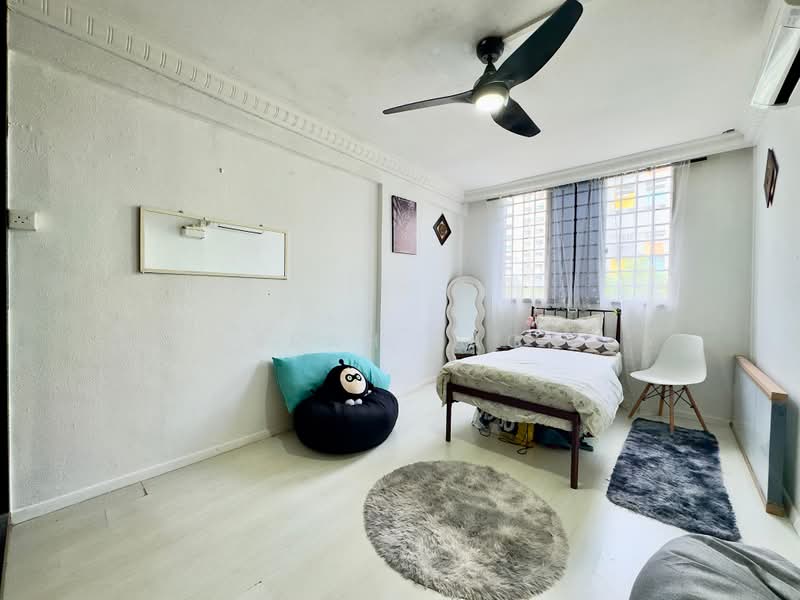 534 Bukit Batok Street 51, 534 Bukit Batok Street 51, 2 Bedrooms, 743 sqft, HDB Flat For Sale, by Farah Zack, 500224363 - Bedroom - PropertyGuru.com.sg