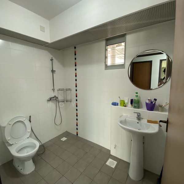 273A Punggol Place, 273A Punggol Place, 3 Bedrooms, 1,001 sqft, HDB Flat For Sale, by Roy Chua, 500224377 - Bathroom - PropertyGuru.com.sg