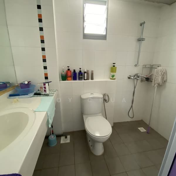 273A Punggol Place, 273A Punggol Place, 3 Bedrooms, 1,001 sqft, HDB Flat For Sale, by Roy Chua, 500224377 - Attached Bathroom - PropertyGuru.com.sg
