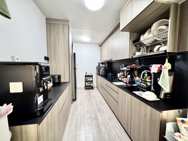 635B Senja Road, 635B Senja Road, 2 Bedrooms, 1,001 sqft, HDB Flat For Sale, by Carissa Wan, 500224381 - Kitchen - PropertyGuru.com.sg