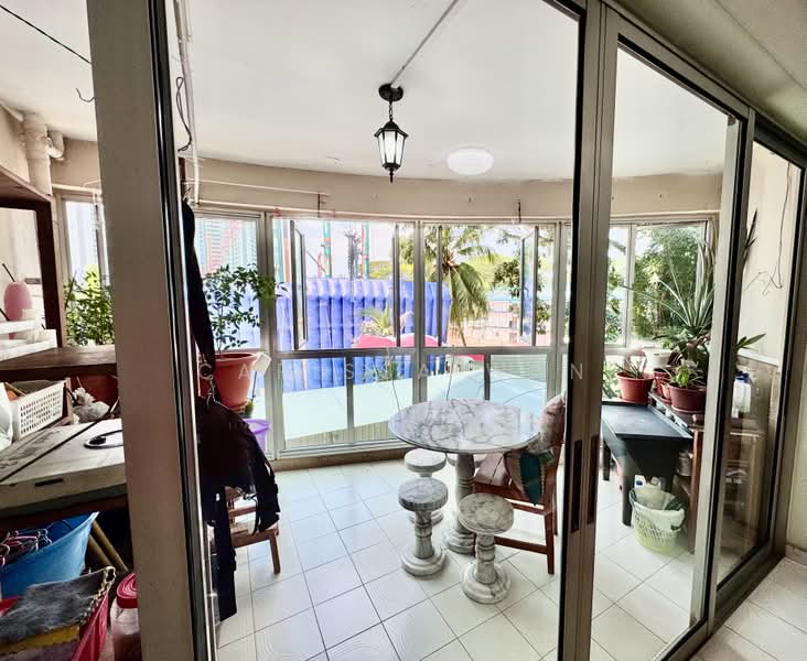 259 Ang Mo Kio Avenue 2, 259 Ang Mo Kio Avenue 2, 3 Bedrooms, 1,453 sqft, HDB Flat For Sale, by Carissa Wan, 500224385 - Balcony - PropertyGuru.com.sg