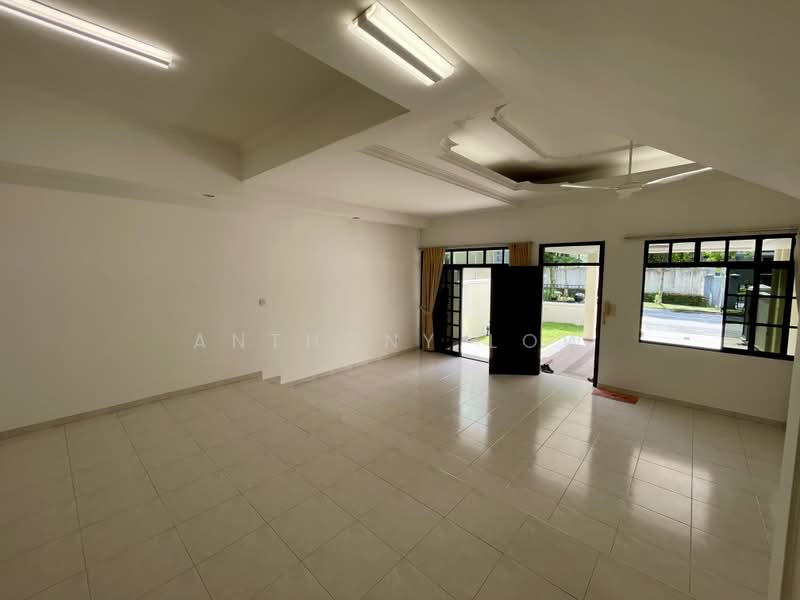 Garlick Ville, Sixth Crescent, 5 Bedrooms, 2,800 sqft, Terraced House For Rent, by Anthony Low, 500224392 - Living Room - PropertyGuru.com.sg
