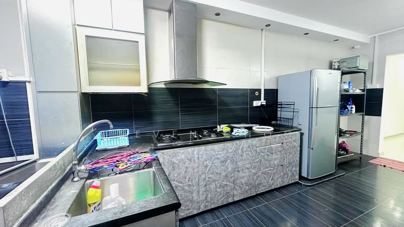 106 Gangsa Road, 106 Gangsa Road, Room Rental, 1,109 sqft, HDB Flat For Rent, by Steven Choo, 500224394 - Kitchen - PropertyGuru.com.sg