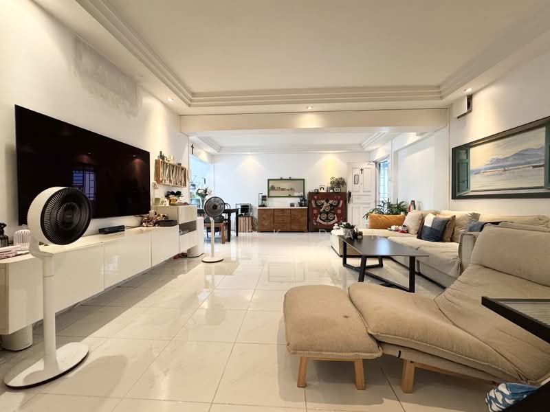669C Jurong West Street 64, 669C Jurong West Street 64, 4 Bedrooms, 1,399 sqft, HDB Flat For Sale, by Derrick Dang, 500224396 - Living Room - PropertyGuru.com.sg