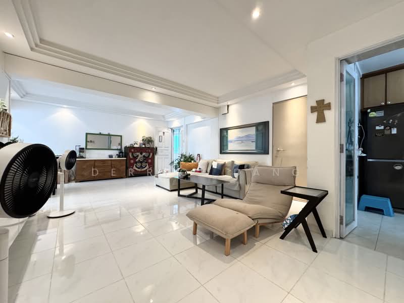669C Jurong West Street 64, 669C Jurong West Street 64, 4 Bedrooms, 1,399 sqft, HDB Flat For Sale, by Derrick Dang, 500224396 - Living Room - PropertyGuru.com.sg