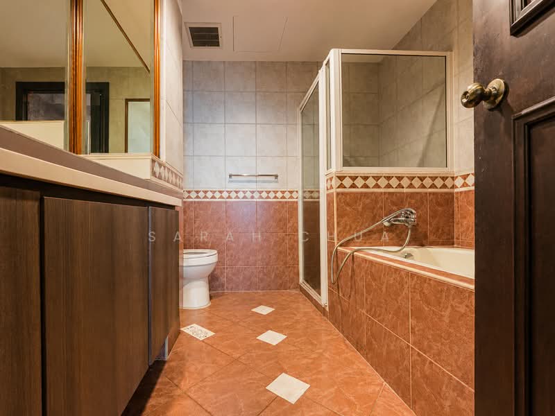Villa Verde, Verde Grove, 5 Bedrooms, 1,615 sqft, Terraced House For Sale, by Sarah Chua, 500224397 - Bathroom - PropertyGuru.com.sg