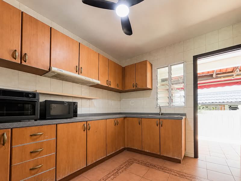 Villa Verde, Verde Grove, 5 Bedrooms, 1,615 sqft, Terraced House For Sale, by Sarah Chua, 500224397 - Kitchen - PropertyGuru.com.sg