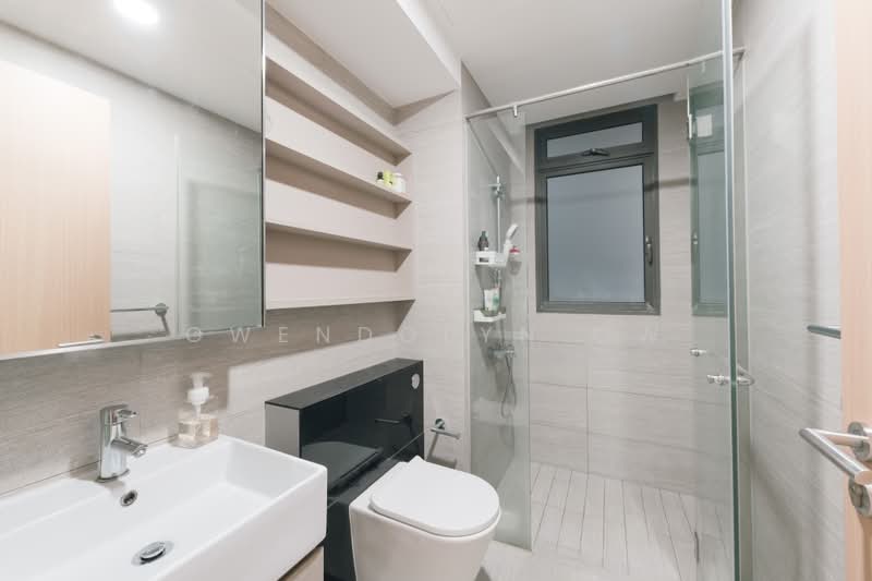 Parc Life, 25 Sembawang Crescent, 3 Bedrooms, 1,001 sqft, Executive Condominium For Sale, by Gwendolyn Ow, 500224400 - Bathroom - PropertyGuru.com.sg