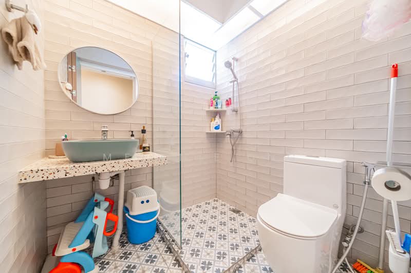 229A Sumang Lane, 229A Sumang Lane, 3 Bedrooms, 1,216 sqft, HDB Flat For Sale, by Melanie Ong, 500224422 - Bathroom - PropertyGuru.com.sg