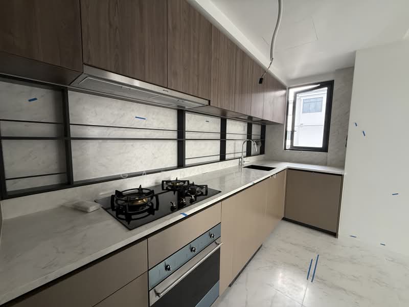 Sceneca Residence, Tanah Merah Kechil Link, 3 Bedrooms, 1,055 sqft, Condominium For Sale, by Garry Tan, 500224427 - Kitchen - PropertyGuru.com.sg