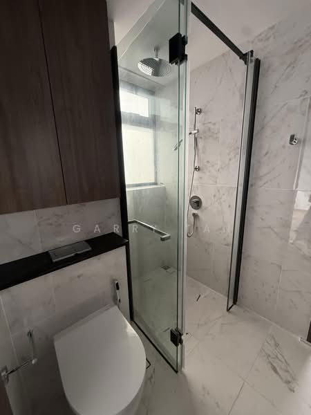 Sceneca Residence, Tanah Merah Kechil Link, 3 Bedrooms, 1,055 sqft, Condominium For Sale, by Garry Tan, 500224427 - Bathroom - PropertyGuru.com.sg
