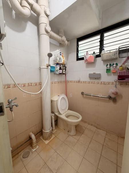 205 Marsiling Drive, 205 Marsiling Drive, Admiralty / Woodlands, 3 Bedrooms, 980 sqft, HDB Flat For Sale, by Charles Teo, 500224429 - Common Bathroom - PropertyGuru.com.sg