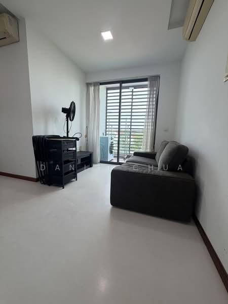 iSuites @ Tani, 2 Jalan Tani, 1 Bedroom, 453 sqft, Apartment For Rent, by Daniel Chua, 500224434 - Living Room - PropertyGuru.com.sg