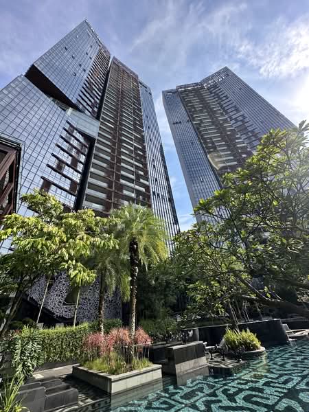 OUE Twin Peaks, 33 Leonie Hill Road, 1 Bedroom, 570 sqft, Condominium For Sale, by James Ow, 500224440 - Exterior - PropertyGuru.com.sg