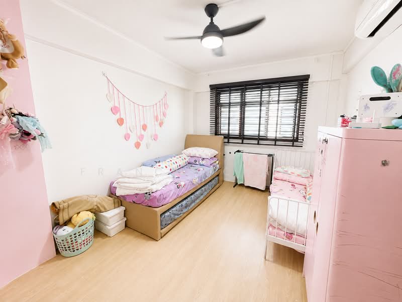 262 Yishun Street 22, 262 Yishun Street 22, 3 Bedrooms, 904 sqft, HDB Flat For Sale, by Francis Chang, 500224442 - Bedroom - PropertyGuru.com.sg