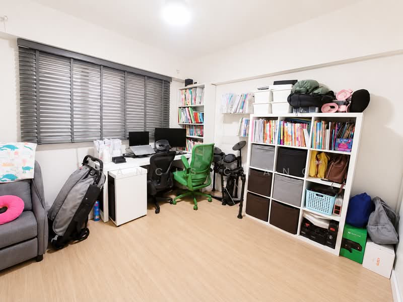 262 Yishun Street 22, 262 Yishun Street 22, 3 Bedrooms, 904 sqft, HDB Flat For Sale, by Francis Chang, 500224442 - Study - PropertyGuru.com.sg