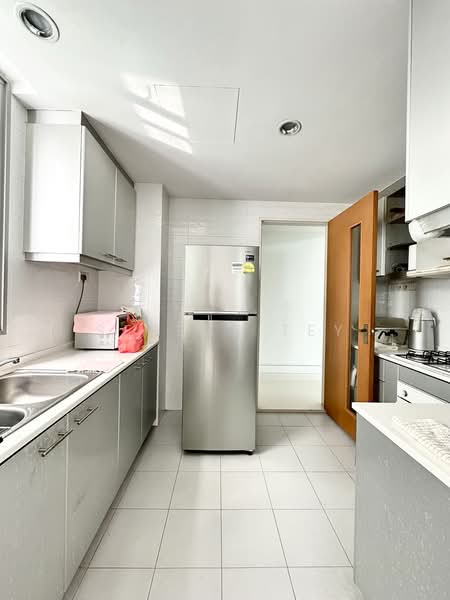 The Elysia, 6 Mar Thoma Road, 3 Bedrooms, 1,249 sqft, Condominium For Sale, by Serene Tey, 500224447 - Kitchen - PropertyGuru.com.sg