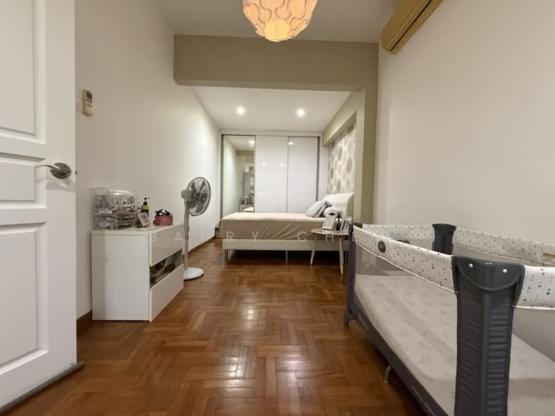 Landed Terrace Freehold D16, Meragi Road, Jalan Pergam, Jalan Pelatok, East View Garden, Sunbird Road, 6 Bedrooms, 3,500 sqft, Terraced House For Sale, by Barry Chew, 500224476 - Bedroom - PropertyGuru.com.sg