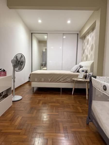 Landed Terrace Freehold D16, Meragi Road, Jalan Pergam, Jalan Pelatok, East View Garden, Sunbird Road, 6 Bedrooms, 3,500 sqft, Terraced House For Sale, by Barry Chew, 500224476 - Bedroom - PropertyGuru.com.sg