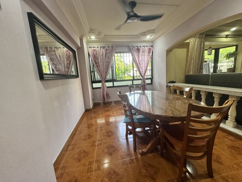 641 Choa Chu Kang Street 64, 641 Choa Chu Kang Street 64, 3 Bedrooms, 1,323 sqft, HDB Flat For Sale, by Ganesan Nesh, 500224479 - Dining Room - PropertyGuru.com.sg