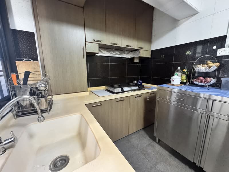 641 Choa Chu Kang Street 64, 641 Choa Chu Kang Street 64, 3 Bedrooms, 1,323 sqft, HDB Flat For Sale, by Ganesan Nesh, 500224479 - Kitchen - PropertyGuru.com.sg
