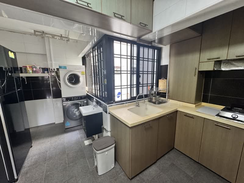 641 Choa Chu Kang Street 64, 641 Choa Chu Kang Street 64, 3 Bedrooms, 1,323 sqft, HDB Flat For Sale, by Ganesan Nesh, 500224479 - Kitchen - PropertyGuru.com.sg