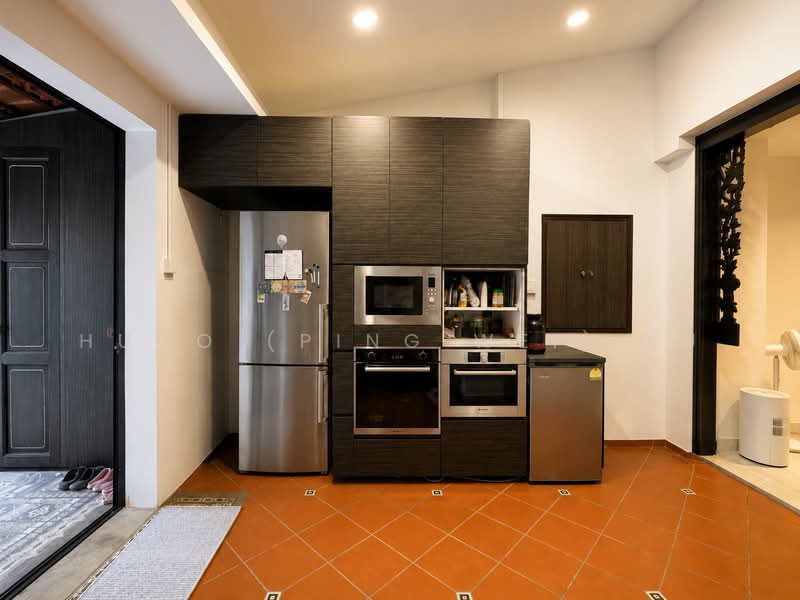 Landed Terrace Freehold D19, Rosyth Road, Hougang / Punggol / Sengkang, 6 Bedrooms, 3,500 sqft, Terraced House For Sale, by Hugo (Ping Wei) Xu, 500224480 - Kitchen - PropertyGuru.com.sg