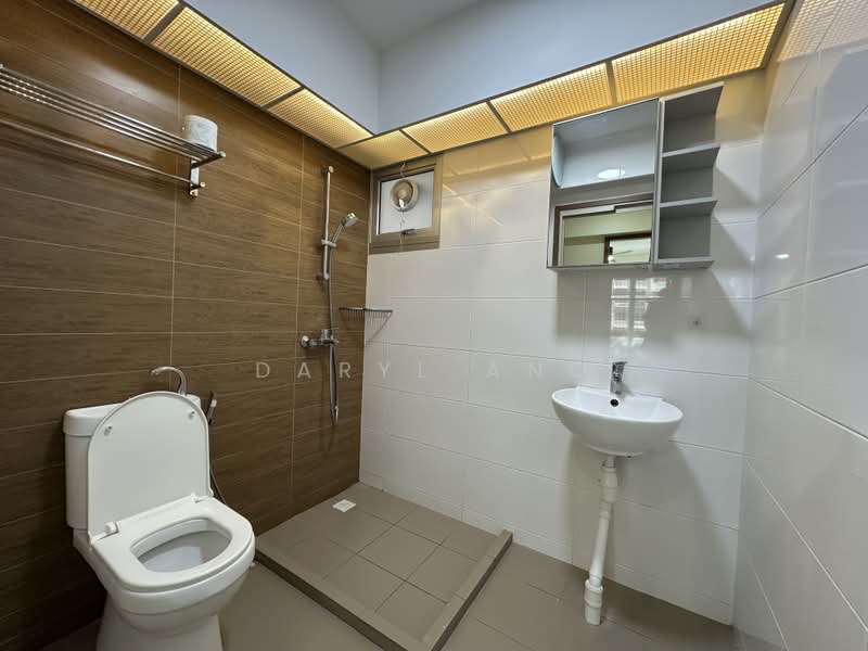 876C Tampines Avenue 8, 876C Tampines Avenue 8, 2 Bedrooms, 1,216 sqft, HDB Flat For Rent, by Daryl Ang, 500224494 - Bathroom - PropertyGuru.com.sg