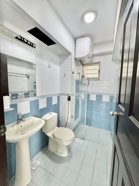 407B Fernvale Road, 407B Fernvale Road, Room Rental, 200 sqft, HDB Flat For Rent, by Esther Low, 500224495 - Bathroom - PropertyGuru.com.sg