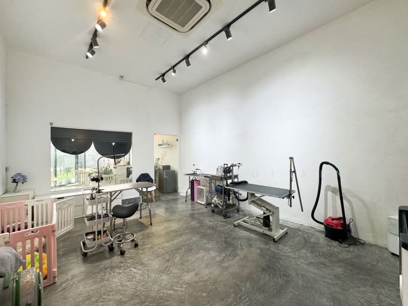 Prestige Point, 398 Upper Paya Lebar Road, Hougang / Punggol / Sengkang, 592 sqft, Shop / Shophouse For Sale, by Joyce Lye Hui Xin, 500224507 - Interior - CommercialGuru.com.sg