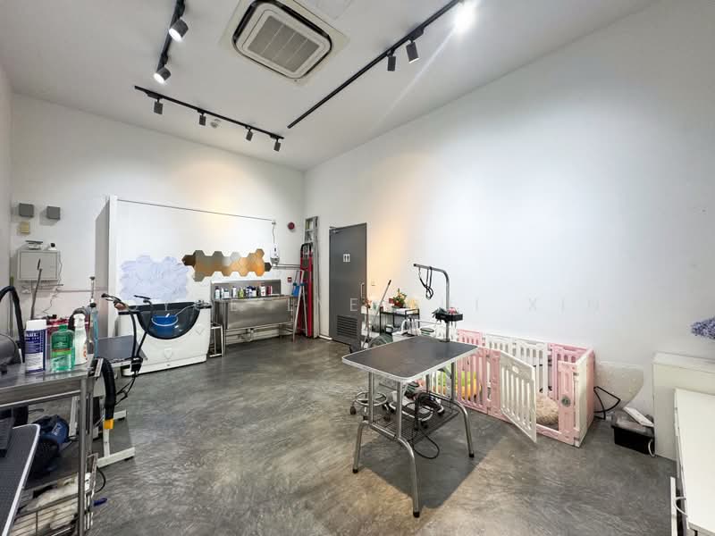 Prestige Point, 398 Upper Paya Lebar Road, Hougang / Punggol / Sengkang, 592 sqft, Shop / Shophouse For Sale, by Joyce Lye Hui Xin, 500224507 - Interior - CommercialGuru.com.sg