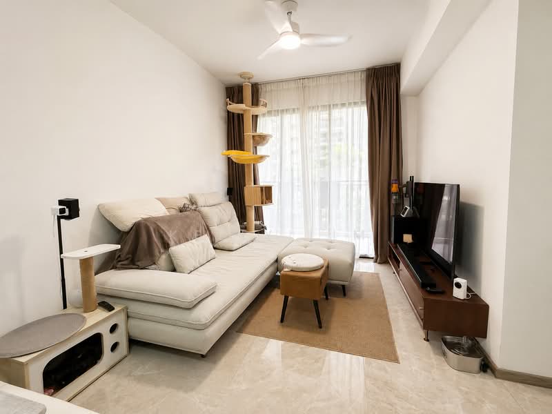 Sengkang Grand Residences, 76 Compassvale Bow, 3 Bedrooms, 936 sqft, Condominium For Sale, by Kelly Lim, 500224513 - Living Room - PropertyGuru.com.sg