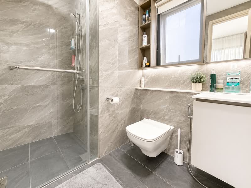Sengkang Grand Residences, 76 Compassvale Bow, 3 Bedrooms, 936 sqft, Condominium For Sale, by Kelly Lim, 500224513 - Bathroom - PropertyGuru.com.sg