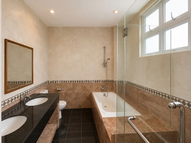 Thomson Hill Estate, Thomson Hills Drive, 8 Bedrooms, 5,000 sqft, Detached House For Sale, by Pauline Loh, 500224525 - Master Bathroom - PropertyGuru.com.sg