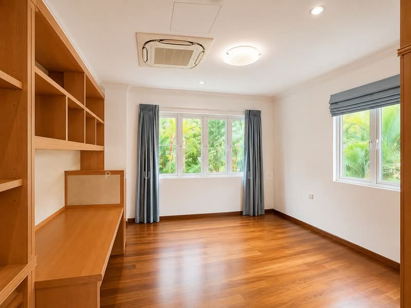 Thomson Hill Estate, Thomson Hills Drive, 8 Bedrooms, 5,000 sqft, Detached House For Sale, by Pauline Loh, 500224525 - Bedroom 1 - PropertyGuru.com.sg