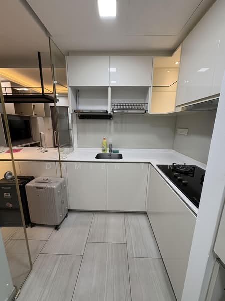 Lakeville, 1 Jurong Lake Link, 4 Bedrooms, 1,270 sqft, Condominium For Rent, by Damien Tan, 500224527 - Kitchen - PropertyGuru.com.sg