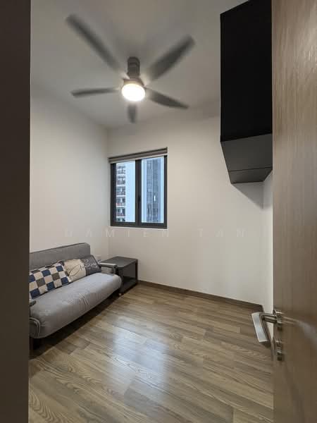 Lakeville, 1 Jurong Lake Link, 4 Bedrooms, 1,270 sqft, Condominium For Rent, by Damien Tan, 500224527 - PropertyGuru.com.sg