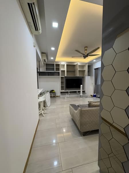 Lakeville, 1 Jurong Lake Link, 4 Bedrooms, 1,270 sqft, Condominium For Rent, by Damien Tan, 500224527 - PropertyGuru.com.sg