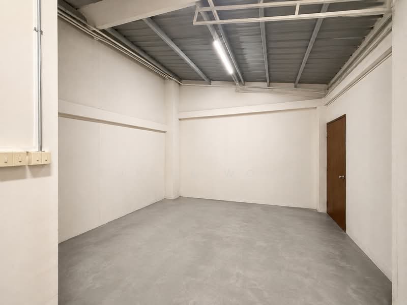 Ground Floor Shop for Rent with 2 Parking Space, Opal Crescent, 1,100 sqft, Shop / Shophouse For Rent, by Eunice Wong, 500224534 - CommercialGuru.com.sg