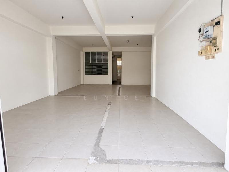 Ground Floor Shop for Rent with 2 Parking Space, Opal Crescent, Balestier / Toa Payoh, 1,100 sqft, Shop / Shophouse For Rent, by Eunice Wong, 500224534 - Interior - CommercialGuru.com.sg