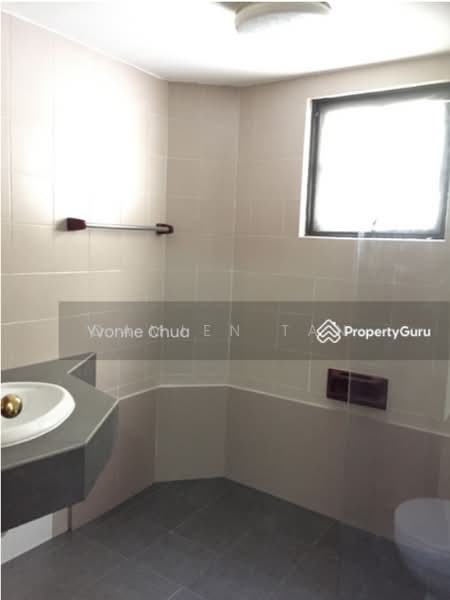 53 Pasir Panjang Hills, , 4 Bedrooms, 3,000 sqft, Corner Terrace For Rent, by Damien Tan, 500224539 - Bathroom - PropertyGuru.com.sg