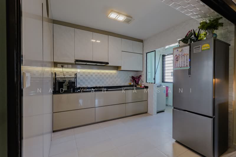 464B Bukit Batok West Avenue 8, 464B Bukit Batok West Avenue 8, 3 Bedrooms, 1,001 sqft, HDB Flat For Rent, by Nadiyah Kamsani, 500224540 - Kitchen - PropertyGuru.com.sg