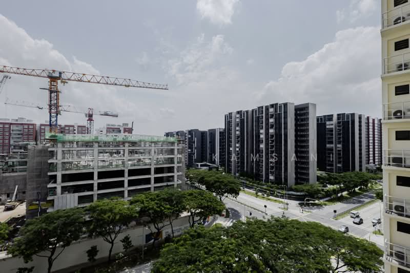 464B Bukit Batok West Avenue 8, 464B Bukit Batok West Avenue 8, 3 Bedrooms, 1,001 sqft, HDB Flat For Rent, by Nadiyah Kamsani, 500224540 - View from living room window - PropertyGuru.com.sg
