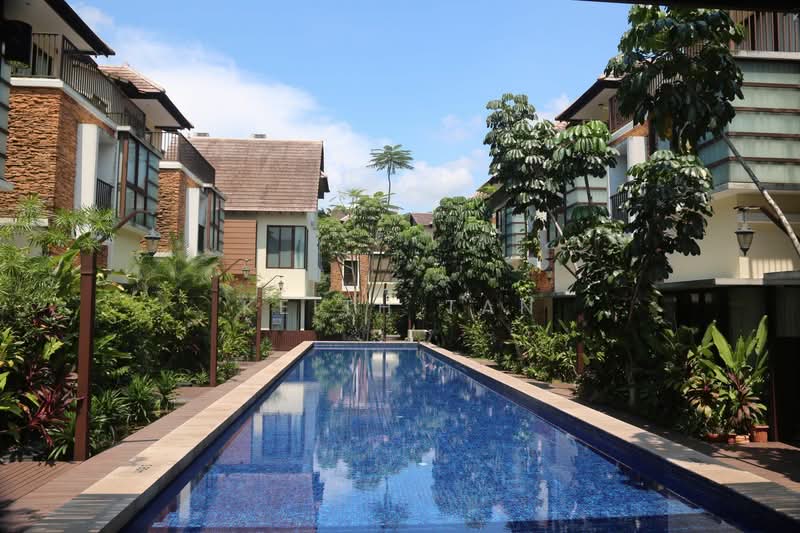 Lornie 18, 12 Lornie Road, 5 Bedrooms, 5,000 sqft, Cluster House For Rent, by Keith Tan, 500224552 - Exterior - PropertyGuru.com.sg