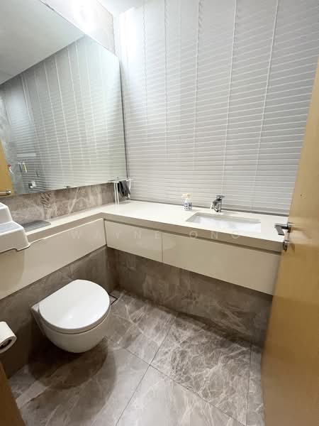 The Laurels @ Cairnhill Road, 38 Cairnhill Road, 2 Bedrooms, 1,001 sqft, Condominium For Rent, by Wayne Ong, 500224554 - Bathroom - PropertyGuru.com.sg