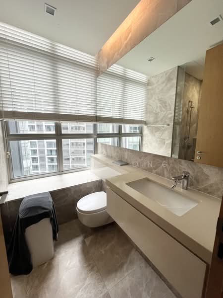 The Laurels @ Cairnhill Road, 38 Cairnhill Road, 2 Bedrooms, 1,001 sqft, Condominium For Rent, by Wayne Ong, 500224554 - Bathroom - PropertyGuru.com.sg