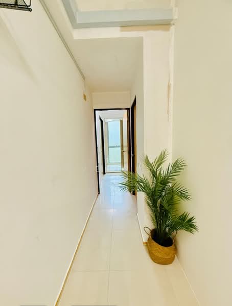 Botannia, 27 West Coast Park, Room Rental, 90 sqft, Condominium For Rent, by Steven Chua, 500224558 - Corridor - PropertyGuru.com.sg