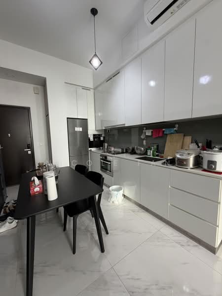 The Hillier, 2 Hillview Rise, 2 Bedrooms, 840 sqft, Condominium For Sale, by Nicole Fan, 500224573 - Kitchen - PropertyGuru.com.sg