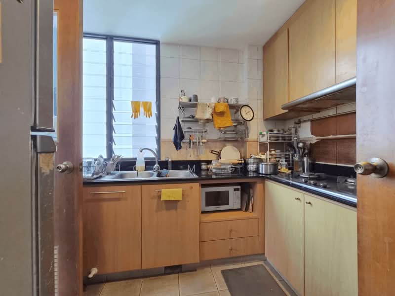 East Meadows, 30 Tanah Merah Kechil Road, 2 Bedrooms, 861 sqft, Condominium For Rent, by Khoo Maggie, 500224585 - Kitchen - PropertyGuru.com.sg
