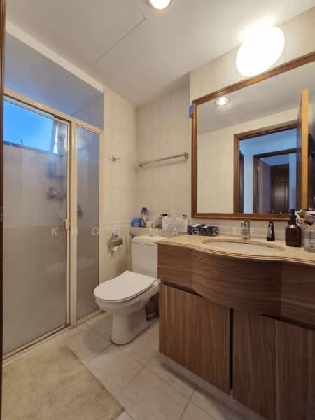 East Meadows, 30 Tanah Merah Kechil Road, 2 Bedrooms, 861 sqft, Condominium For Rent, by Khoo Maggie, 500224585 - Bathroom - PropertyGuru.com.sg